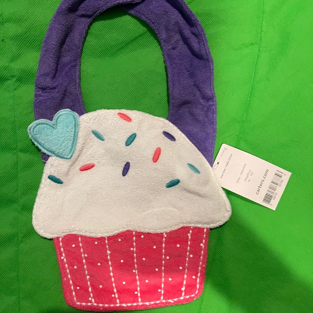 New Carters cupcake bib
